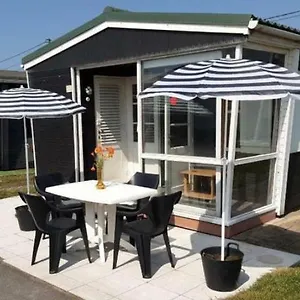 vacation-house-max-for-4-persons-350-m-from-the-sea-in.ostend-hotel.net/